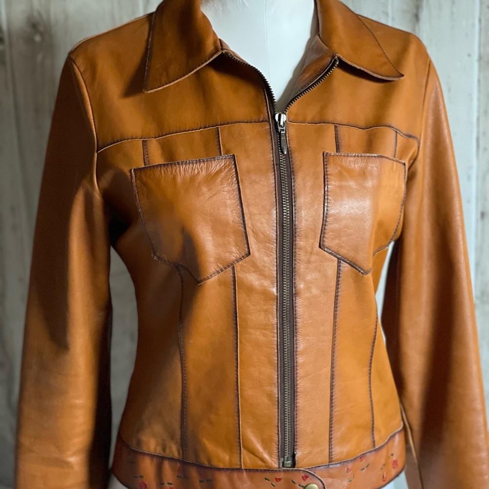 SOLD SOLD SOLD Wilson Women’s size small leather detailed jacket